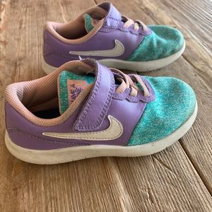 Girls Nike Sz 11C